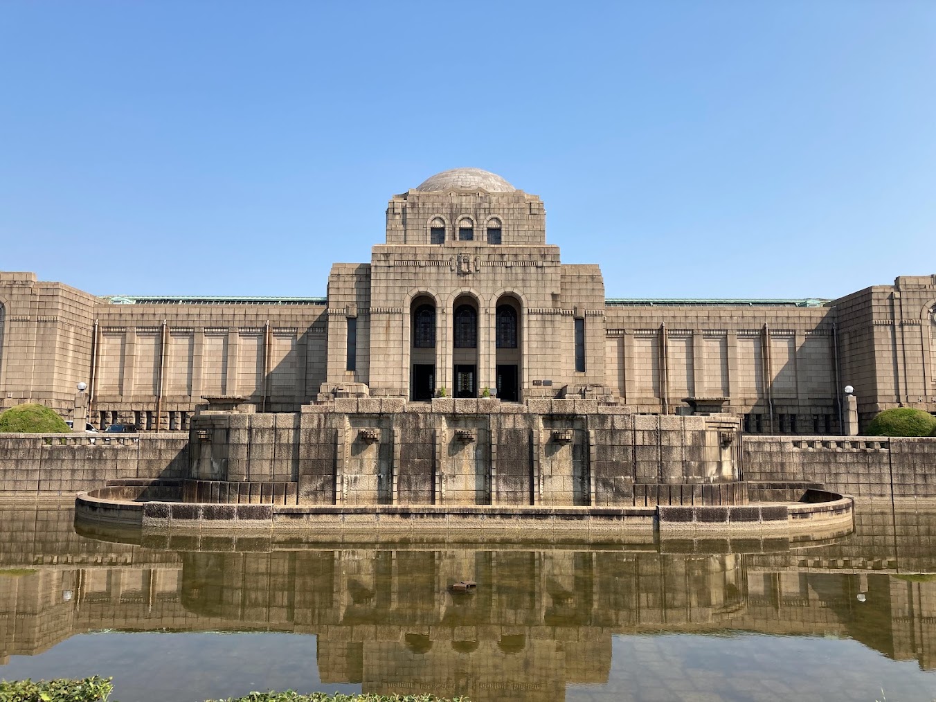 聖徳記念絵画館